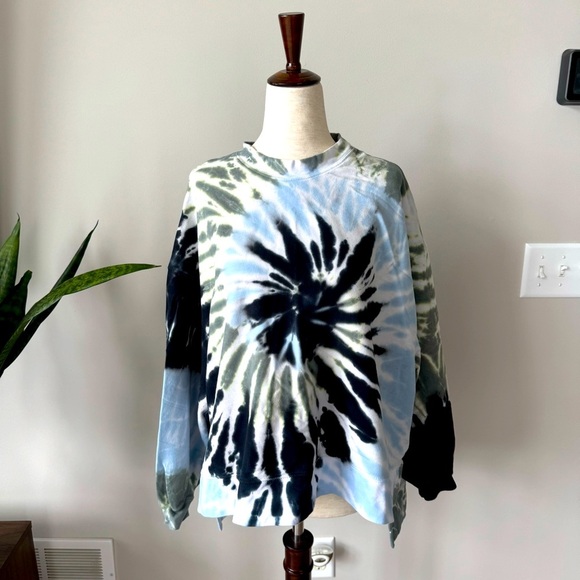 Electric & Rose Tie-Dye Long Sleeve Sweatshirt with High-Low and Split Sides - Picture 1 of 6